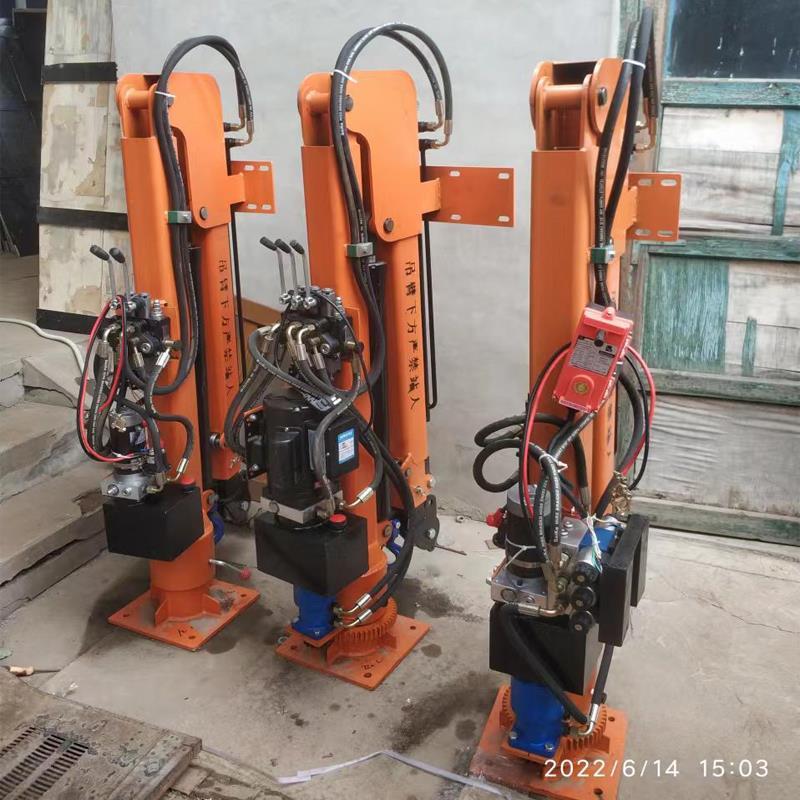 固安县重汽蓝牌随车吊 3.2吨 国六动力强 液压驱动 农用自卸起重机